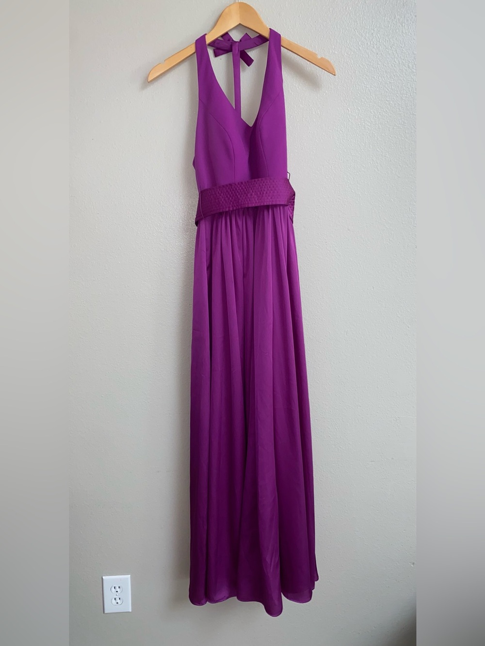 Vera Wang White | Purple Evening Gown | Size 0 | Built-In Bra & Pockets